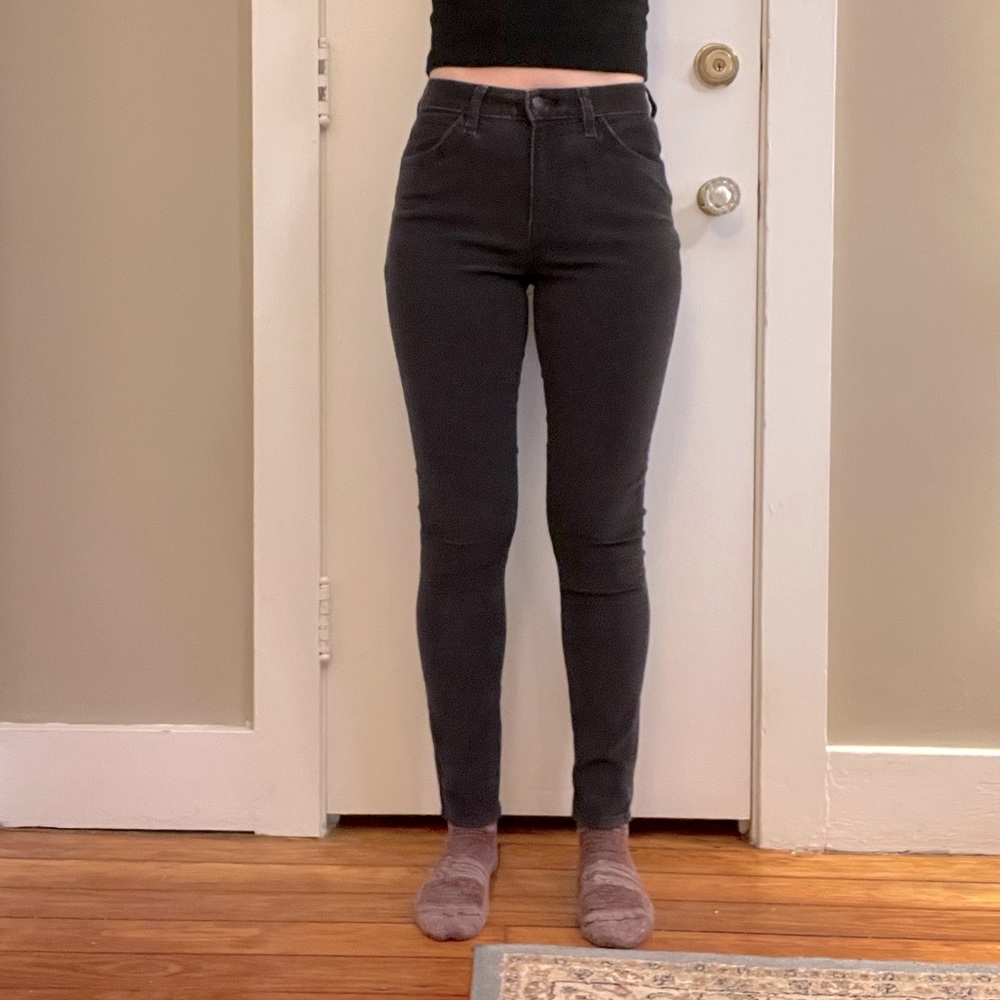 Levi’s 721 high rise skinny corduroy - size 27